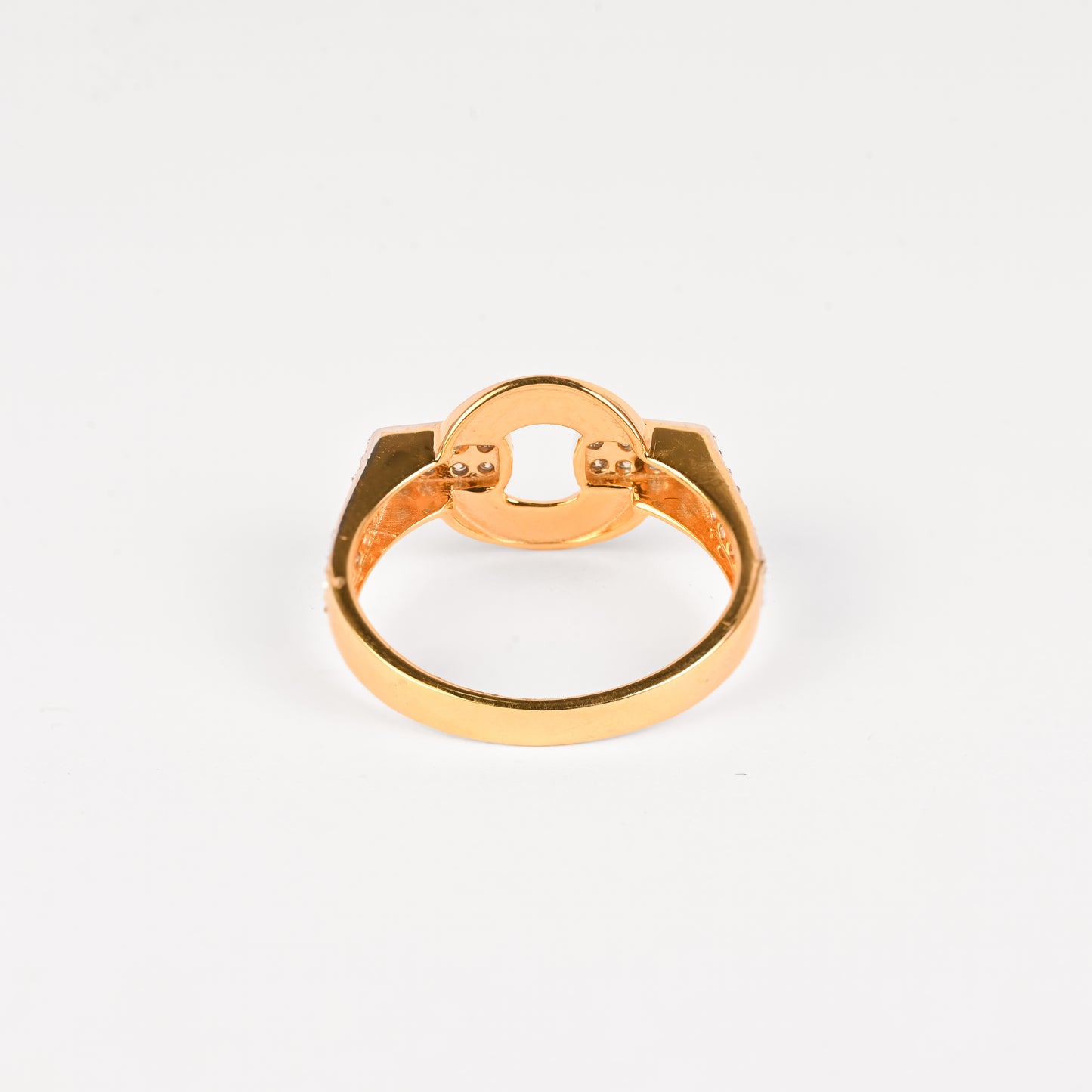 Magic Embraced Circle Classic Ring