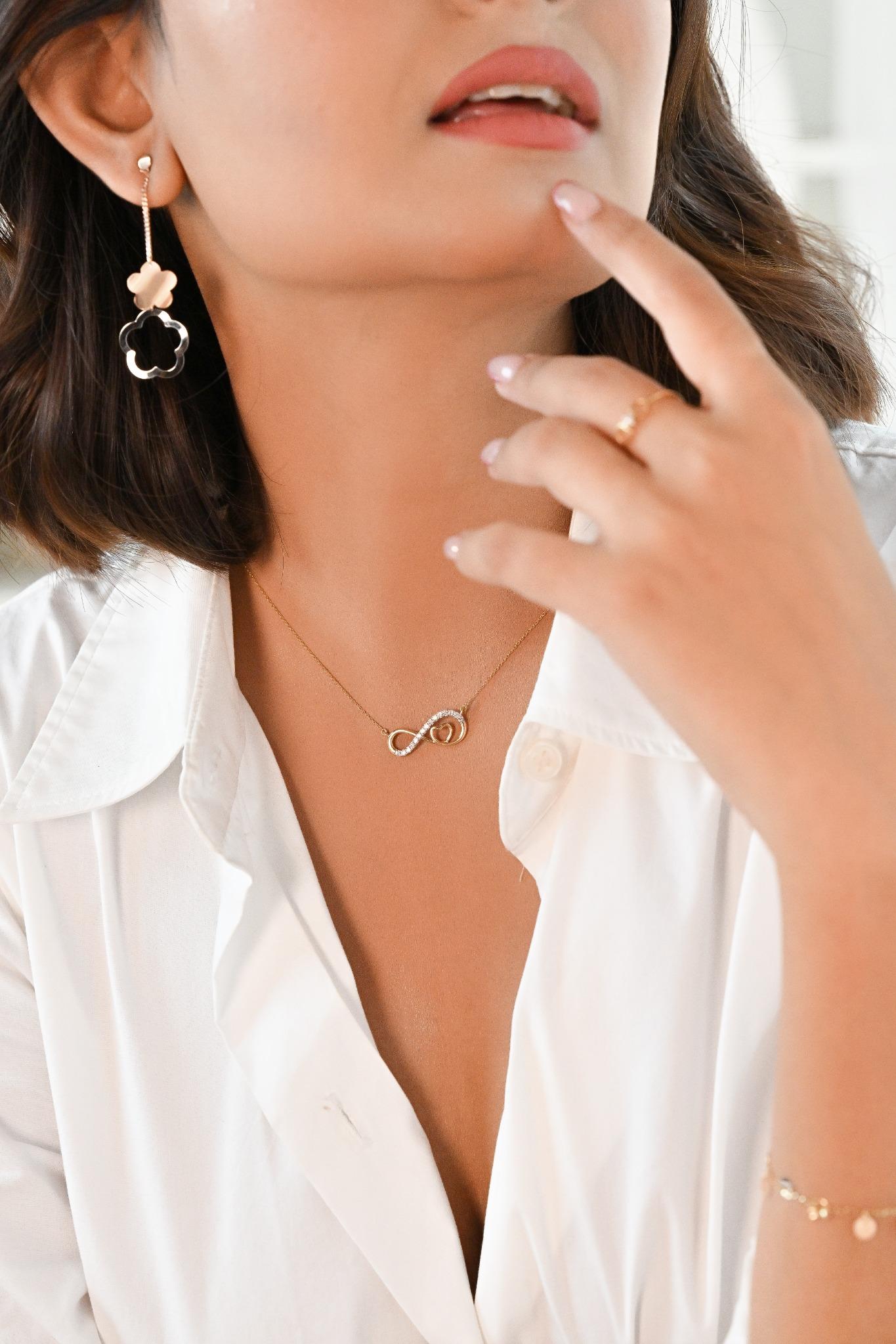 The Flore D'Oro Danglers