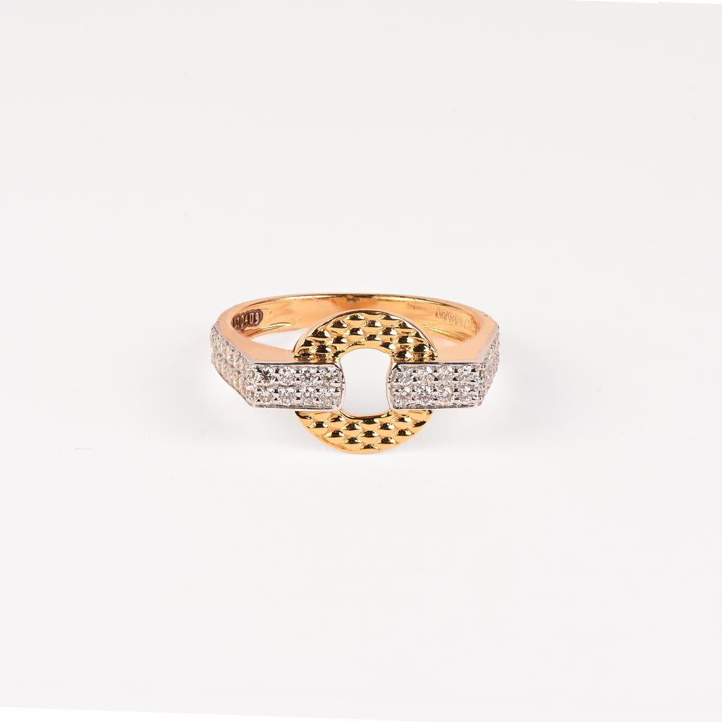 Magic Embraced Circle Classic Ring