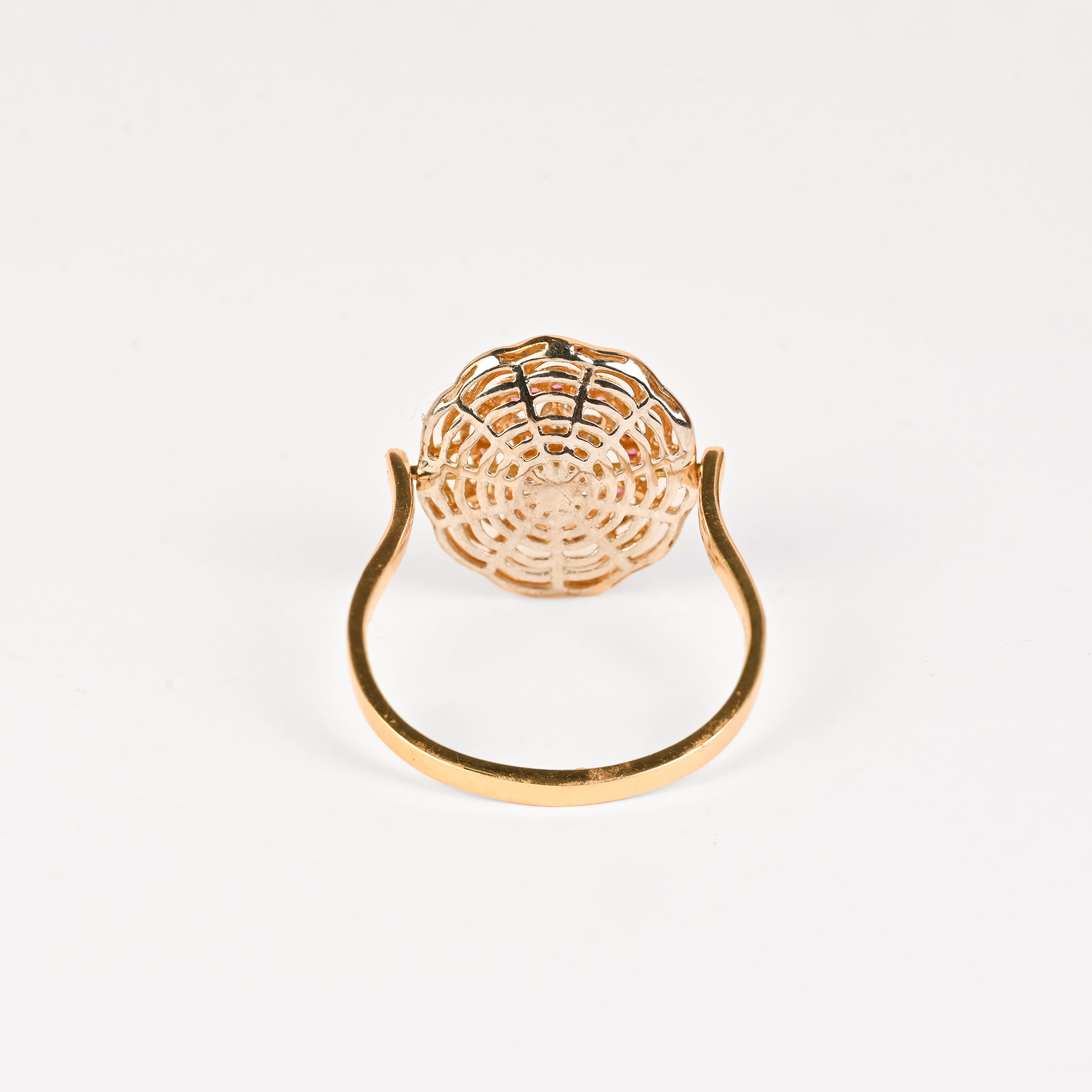 Magic Whippy Diamond Studded Daisy Gold Ring