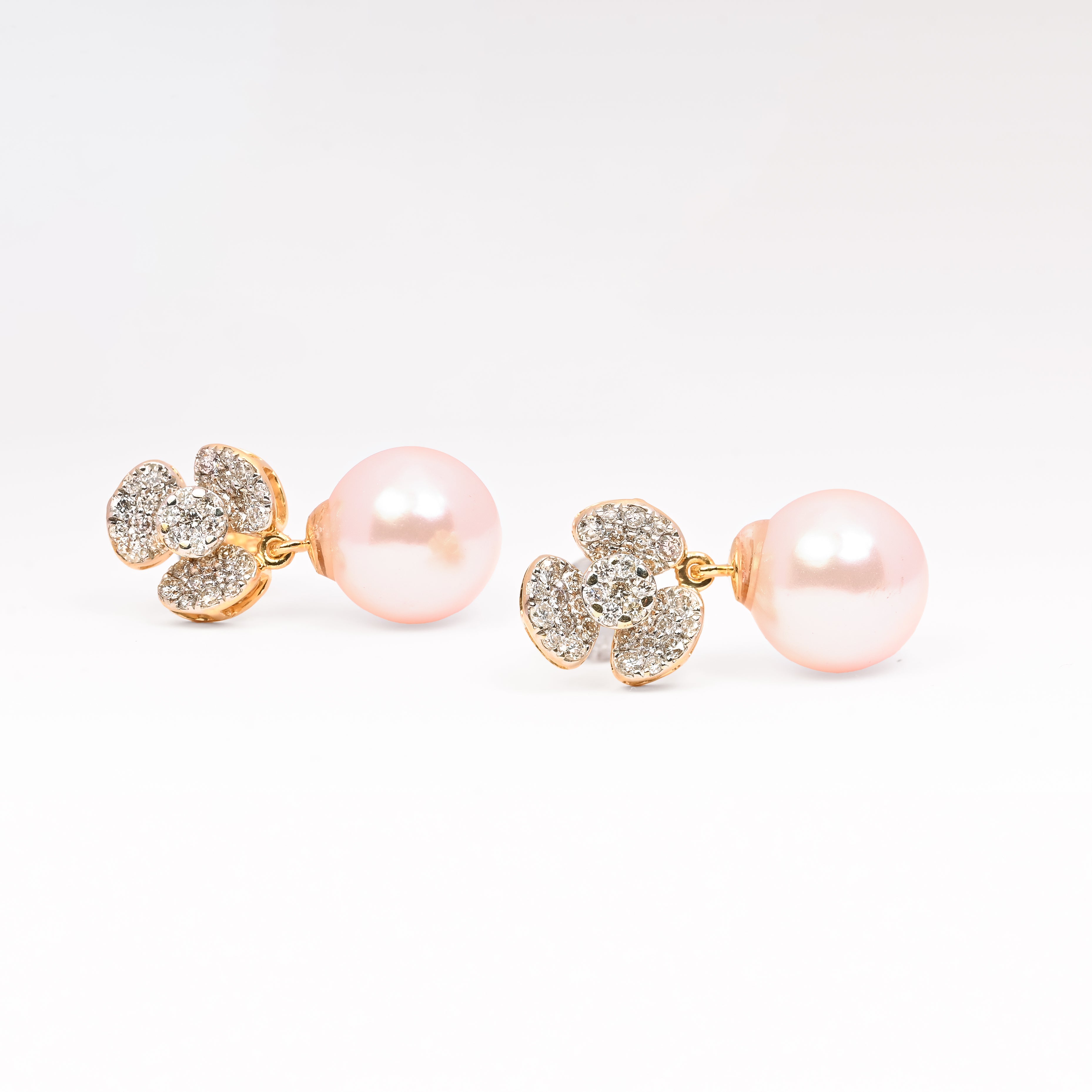 Magic Sparkled Daisy Pearl Droplet Earrings