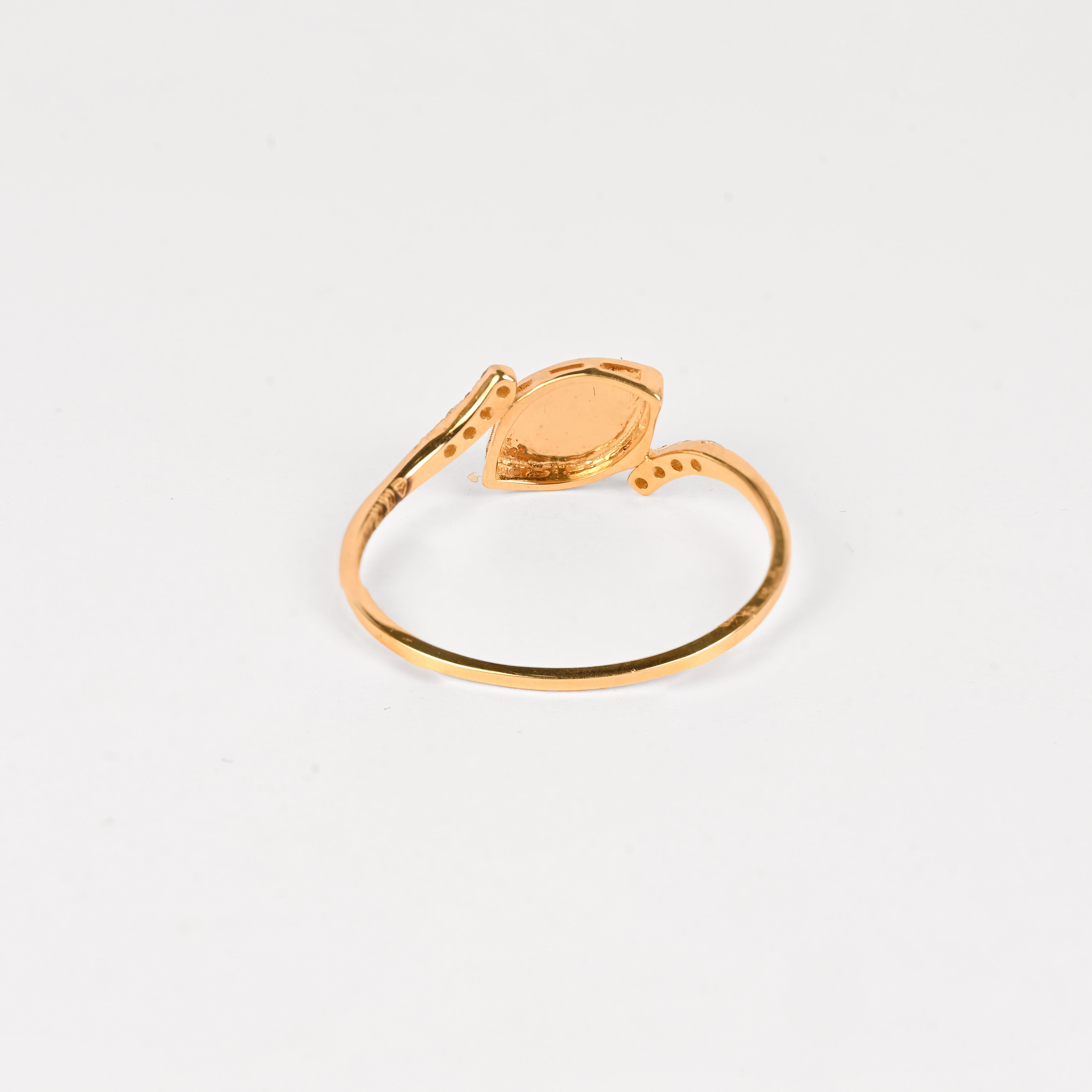 Magic Blue Eye Diamond Gold Ring