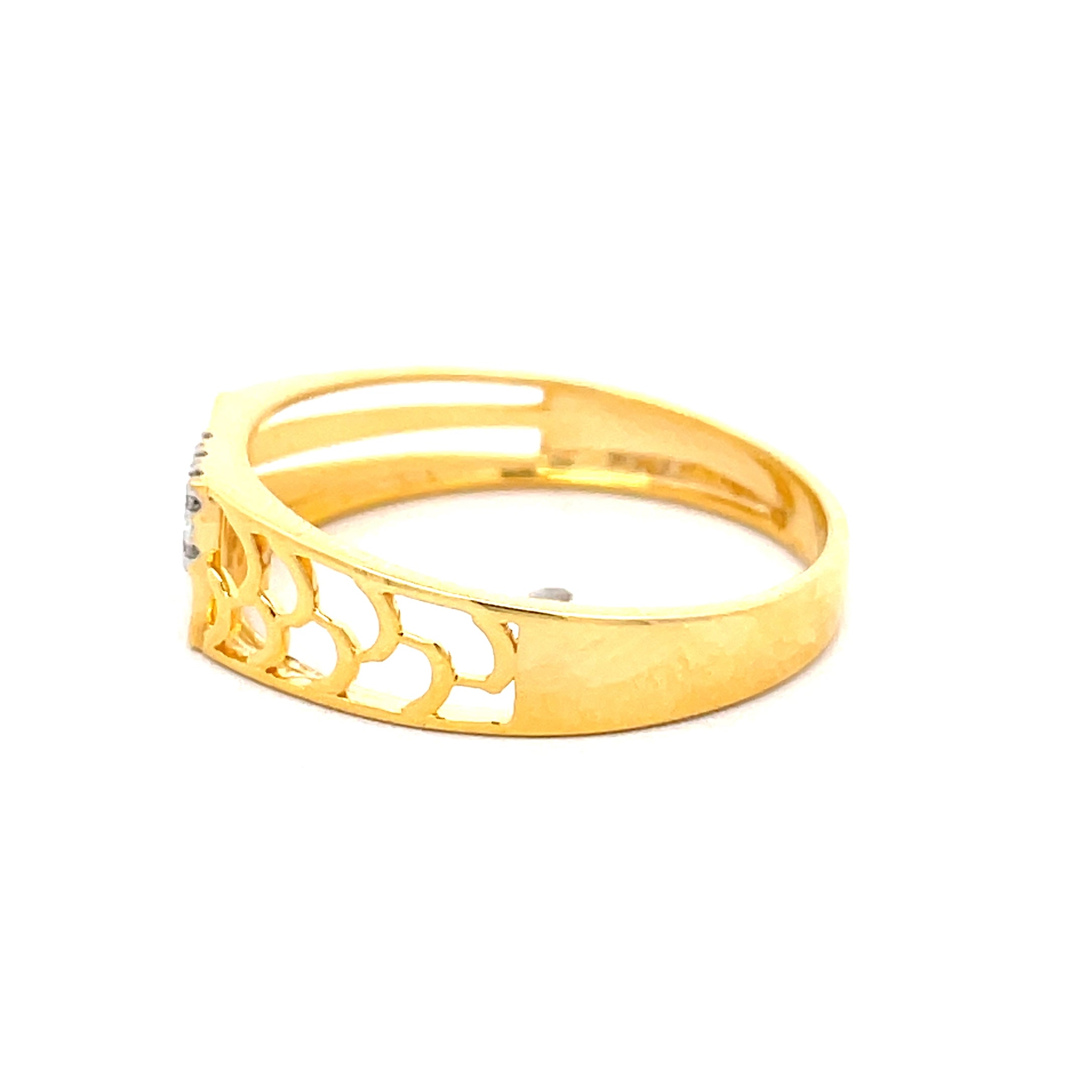 Yellow Gold Multi-Stone Ring with Round Brilliant Diamonds