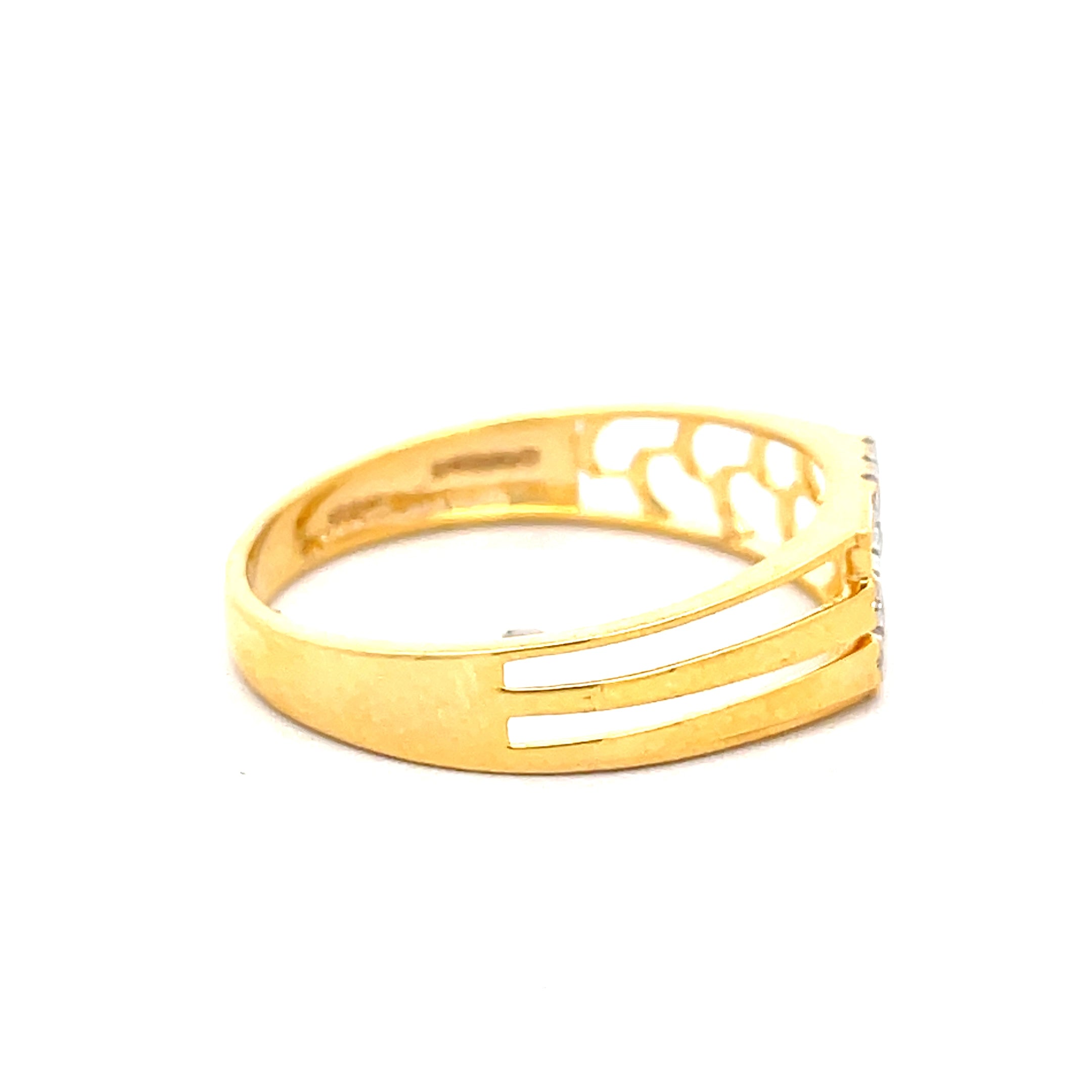 Yellow Gold Multi-Stone Ring with Round Brilliant Diamonds