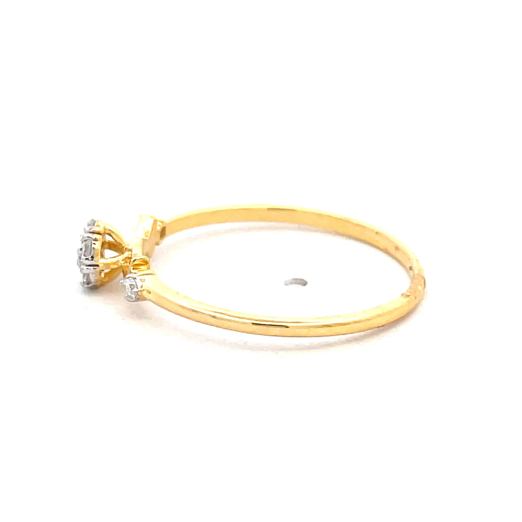 Yellow Gold Multistone Ring with Round Brilliant Diamonds