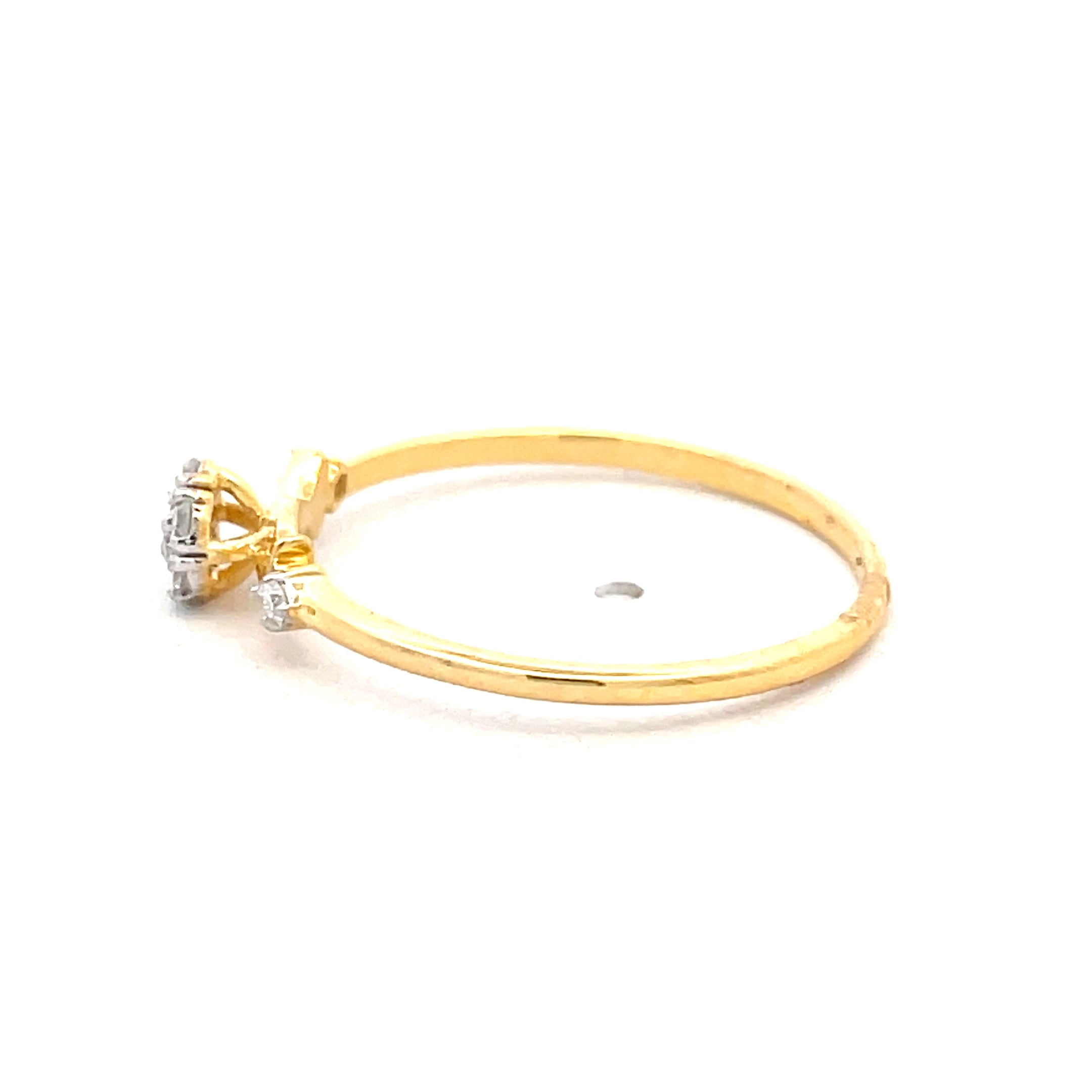 Yellow Gold Multistone Ring with Round Brilliant Diamonds
