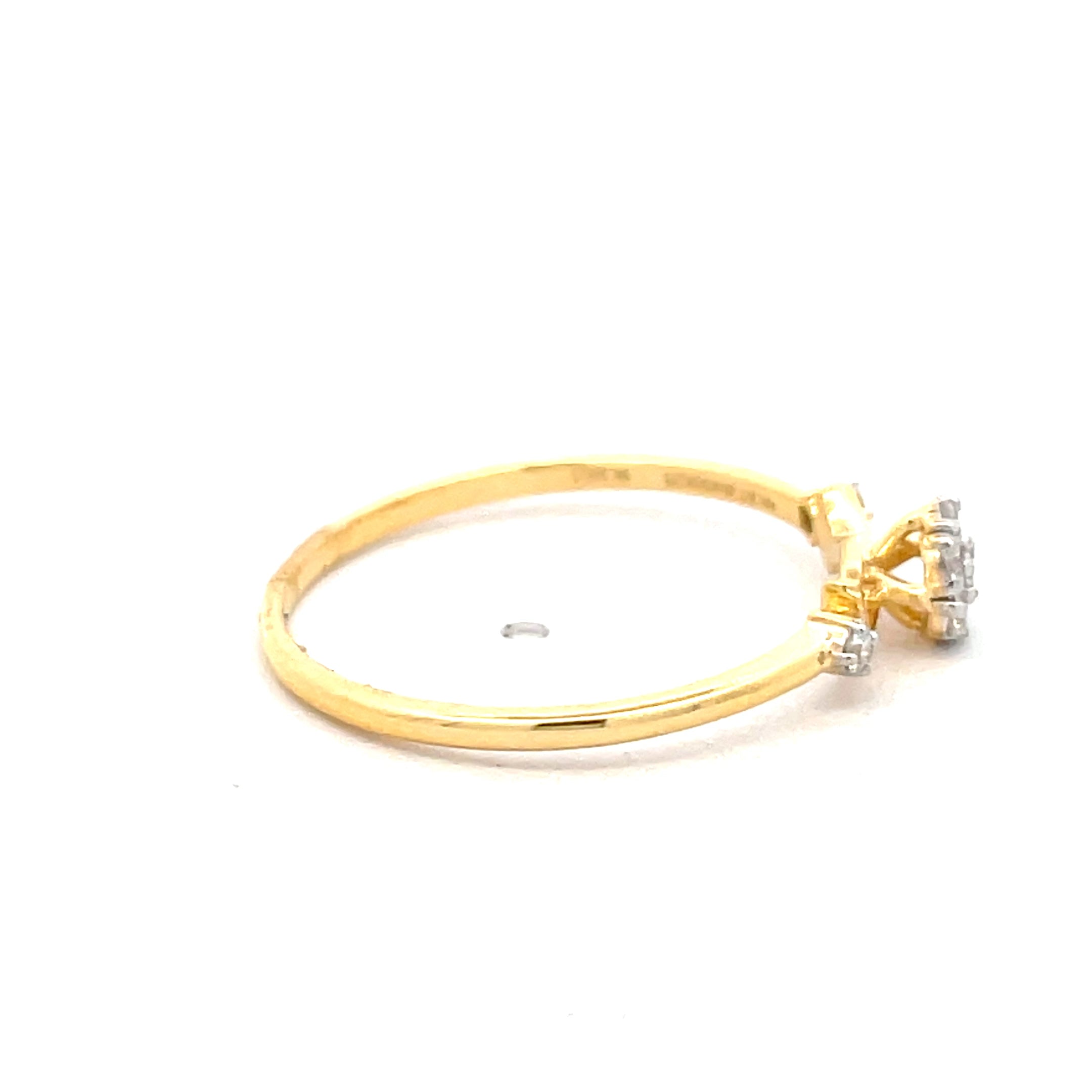 Yellow Gold Multistone Ring with Round Brilliant Diamonds