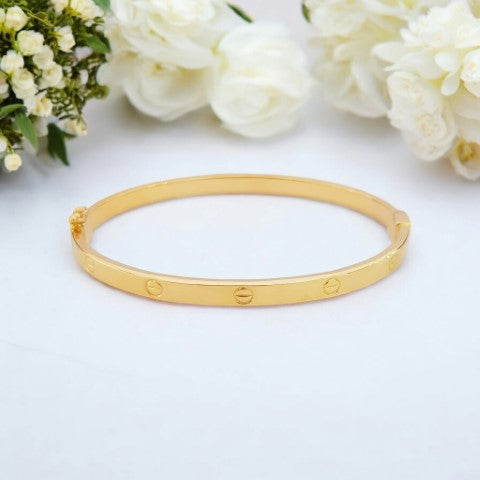 Glided simplicity bracelet