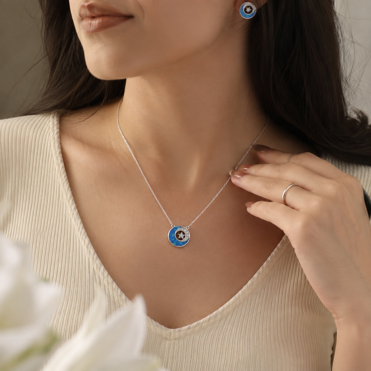 Star and moon pendent set