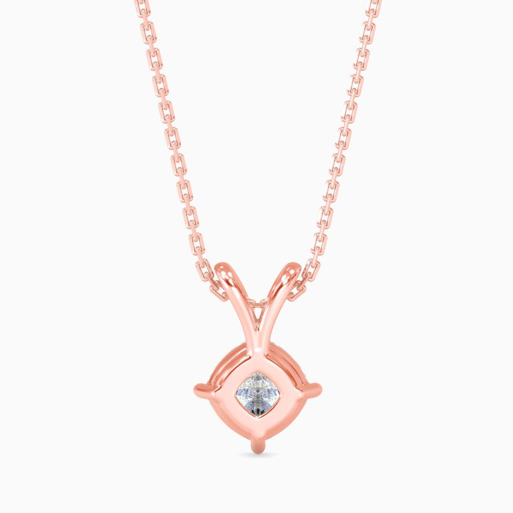 Magic Gleaming Perfection: Pendant with Diamond Brilliance