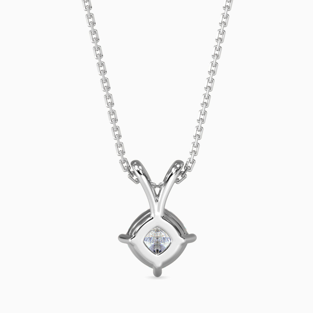 Magic Gleaming Perfection: Pendant with Diamond Brilliance