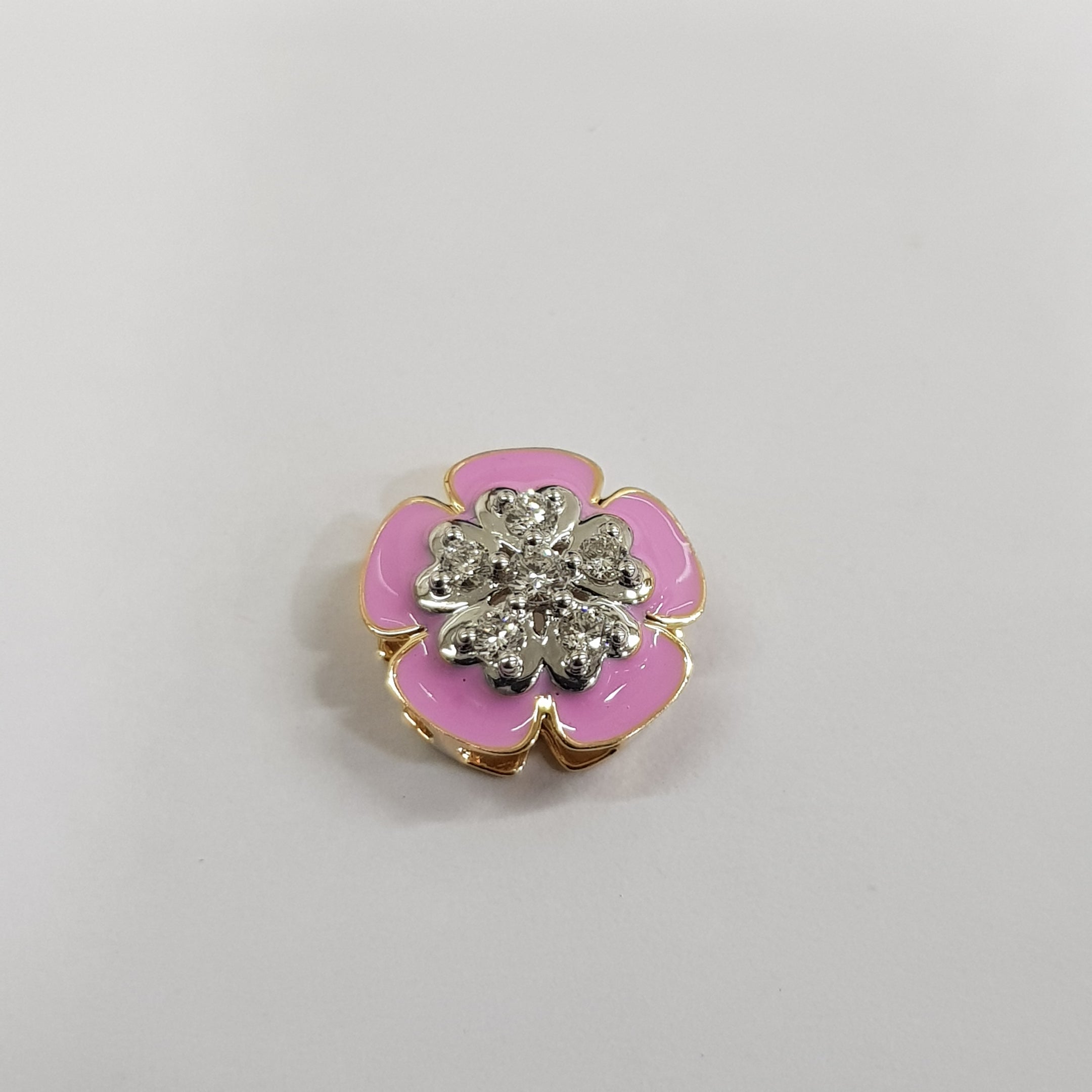 Magic Five Heart Daisy Pendant