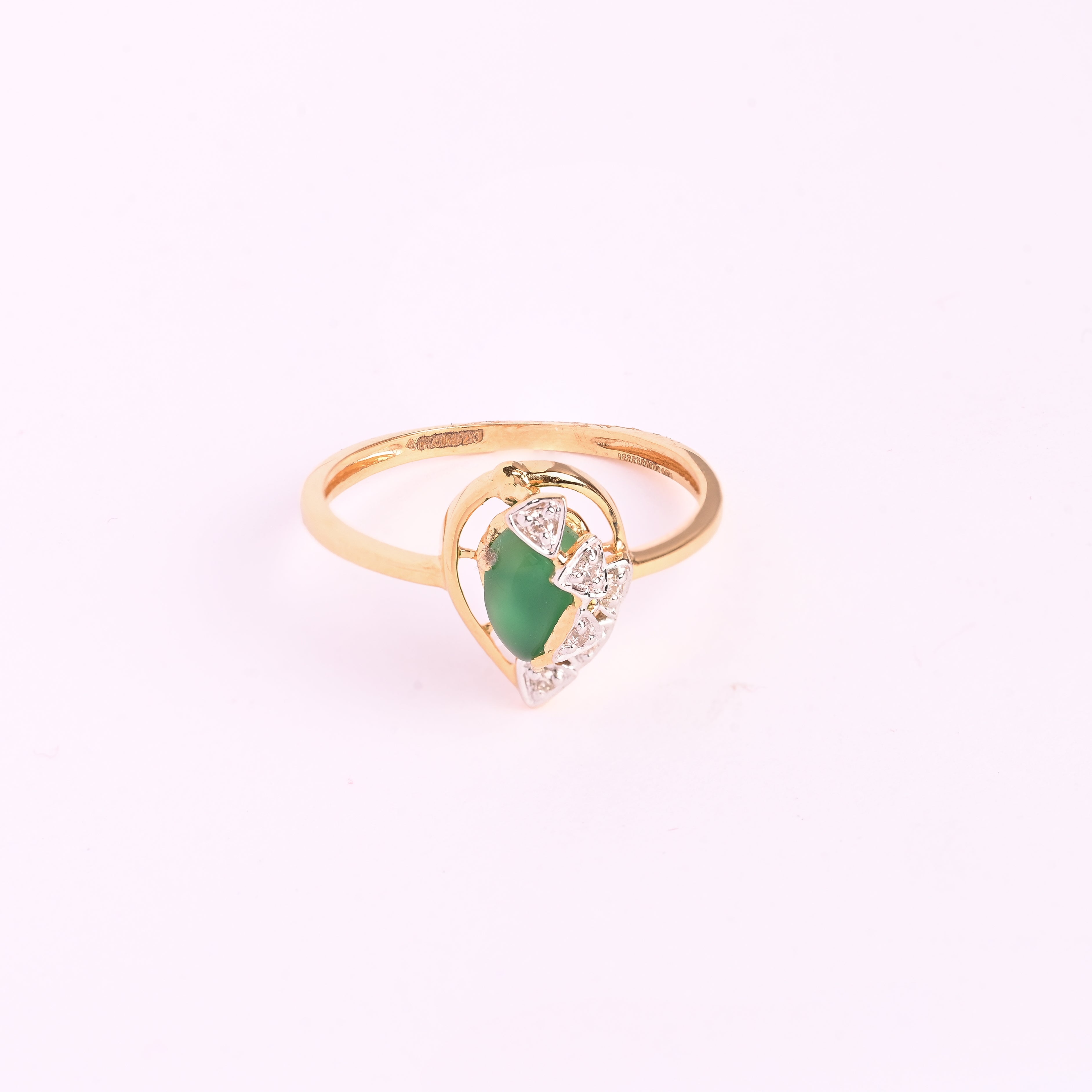 Magic Lovebits Green Emereled Diamond Ring