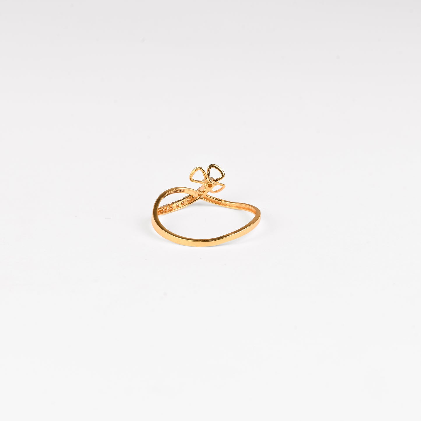 Magic Devine Tripetal Ring