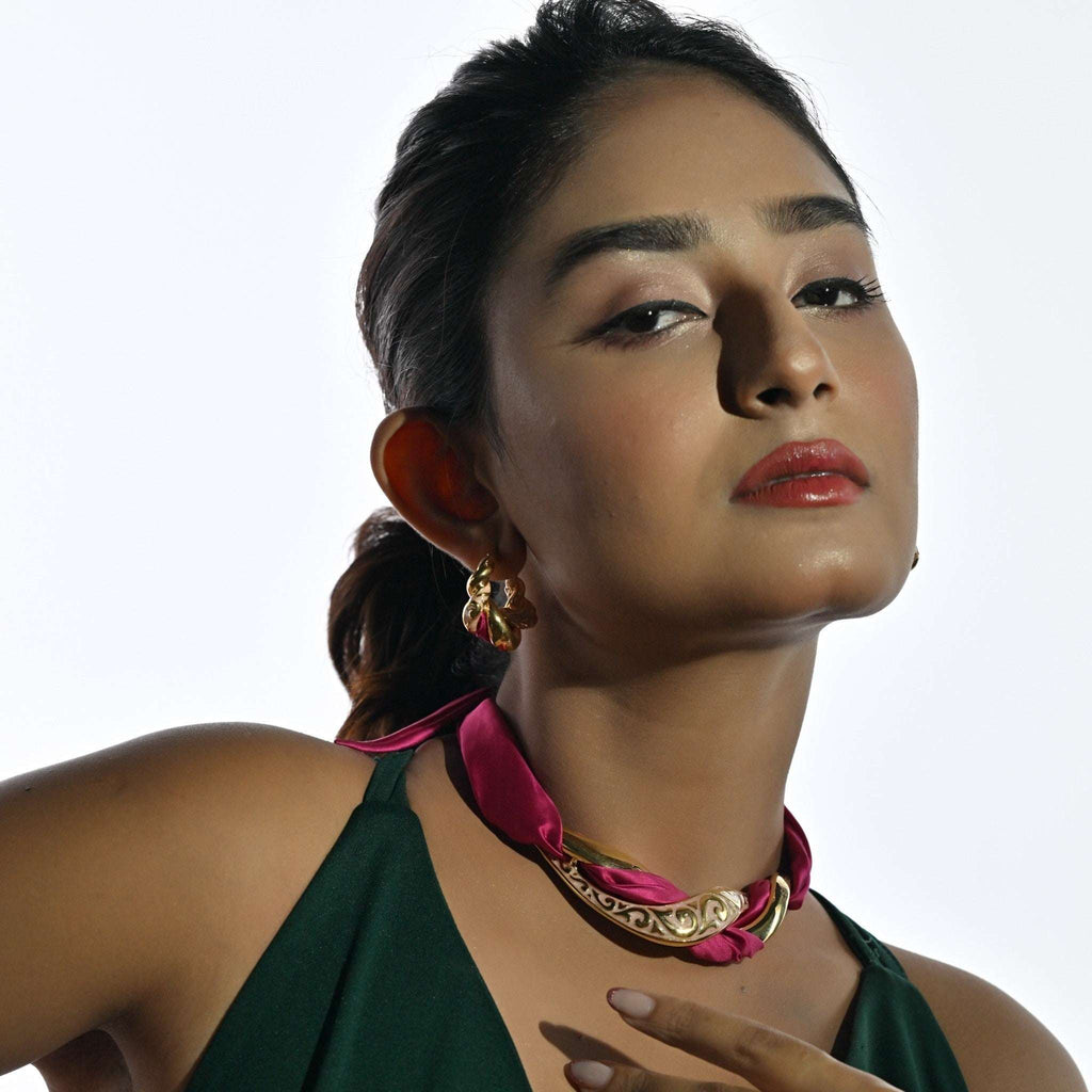 The Golden Twist Necklace