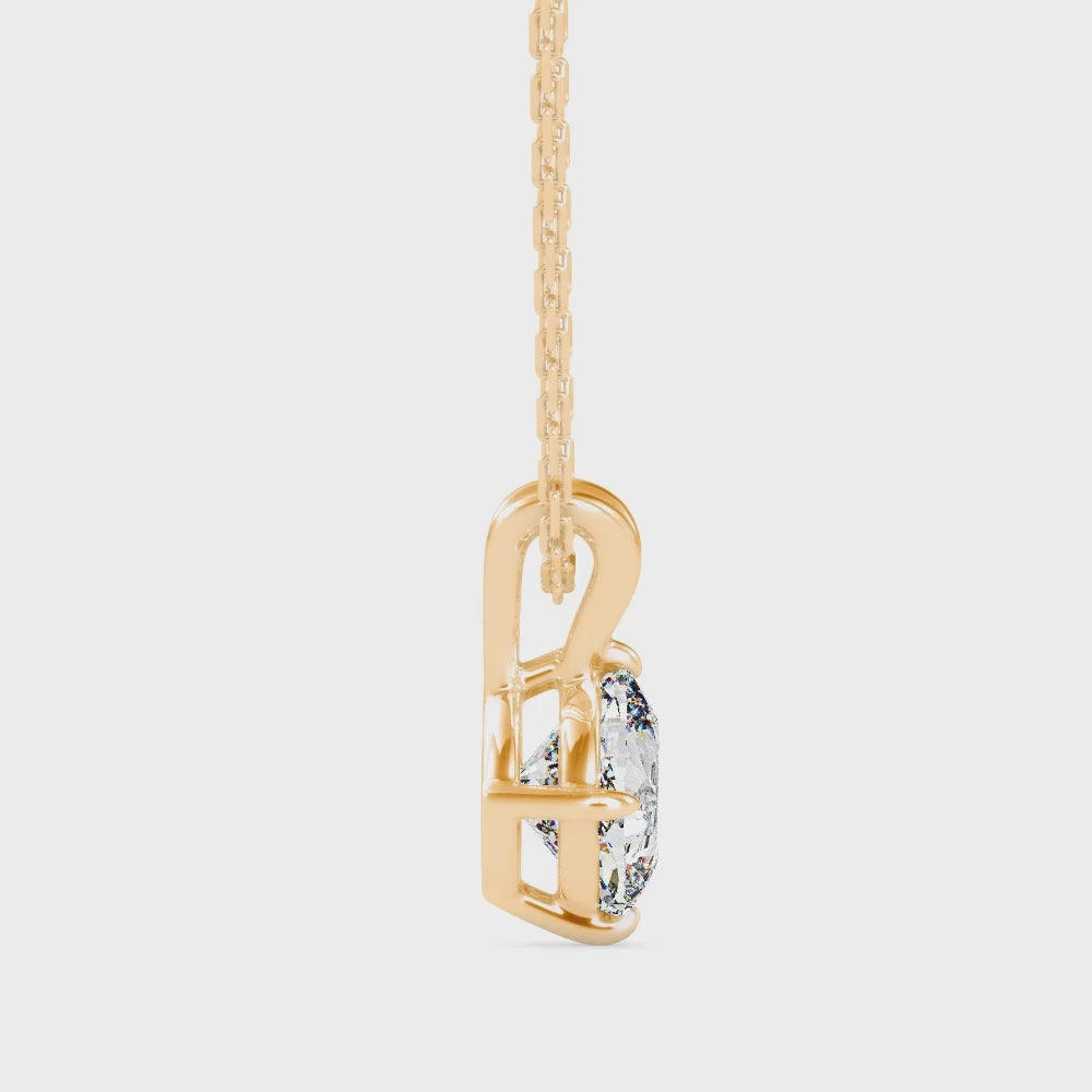 Magic Gleaming Perfection: Pendant with Diamond Brilliance